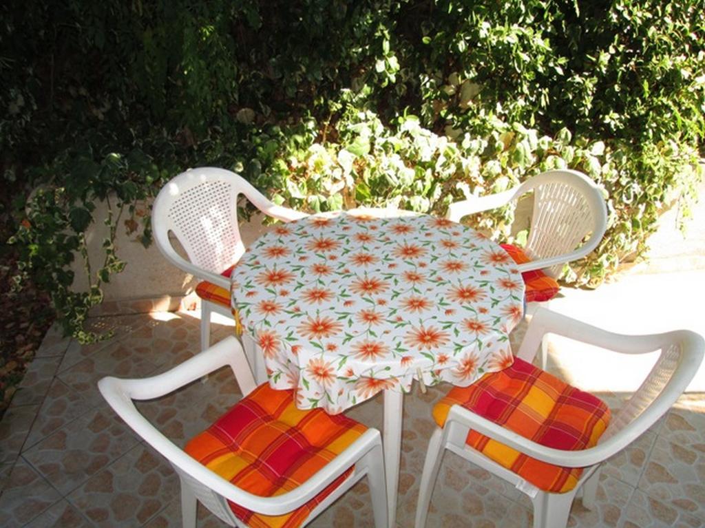 Bogdanic * Stari Grad (Hvar)